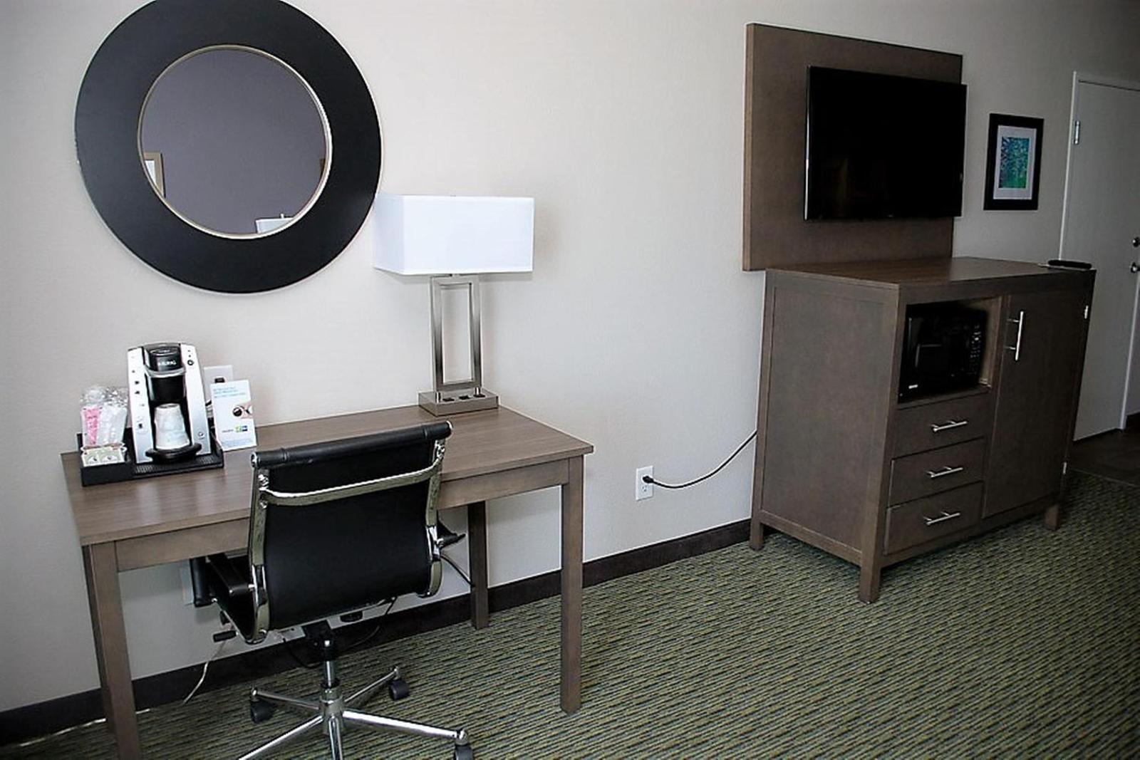 Holiday Inn Express Hotel and Suites Port Aransas/Beach Area an IHG Hotel Main image 1